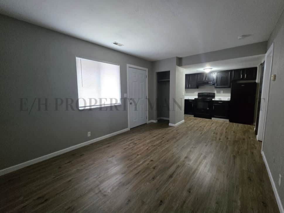 3041 N Jackson - 4
