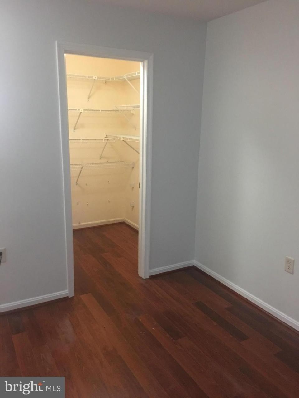 8390 MONTGOMERY RUN Road unit: B