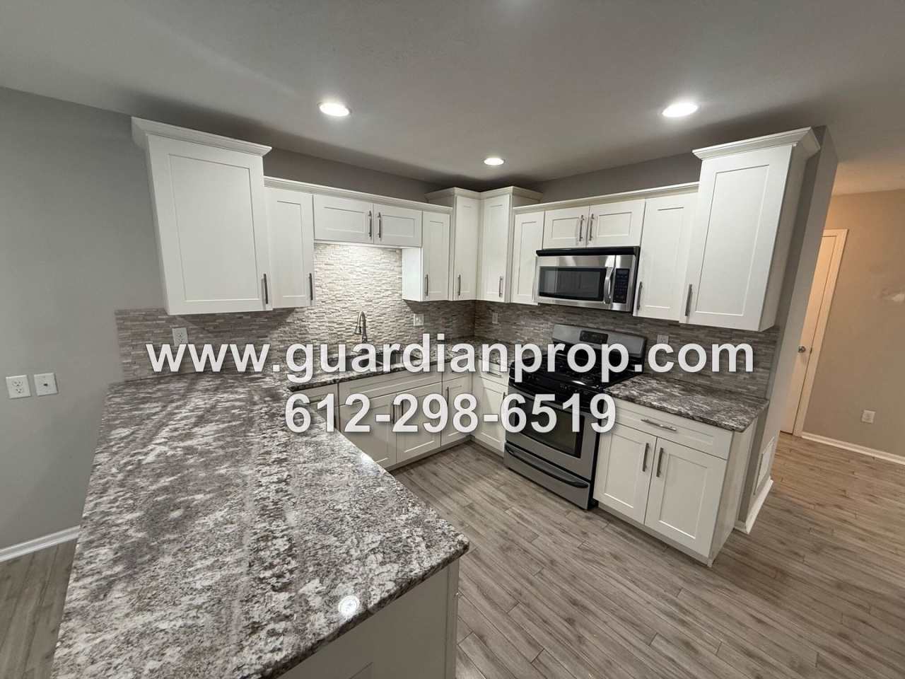 End Unit Townhouse on Secluded Drive Available Now, Updated Kitchen  Baths, Large Primary Suite