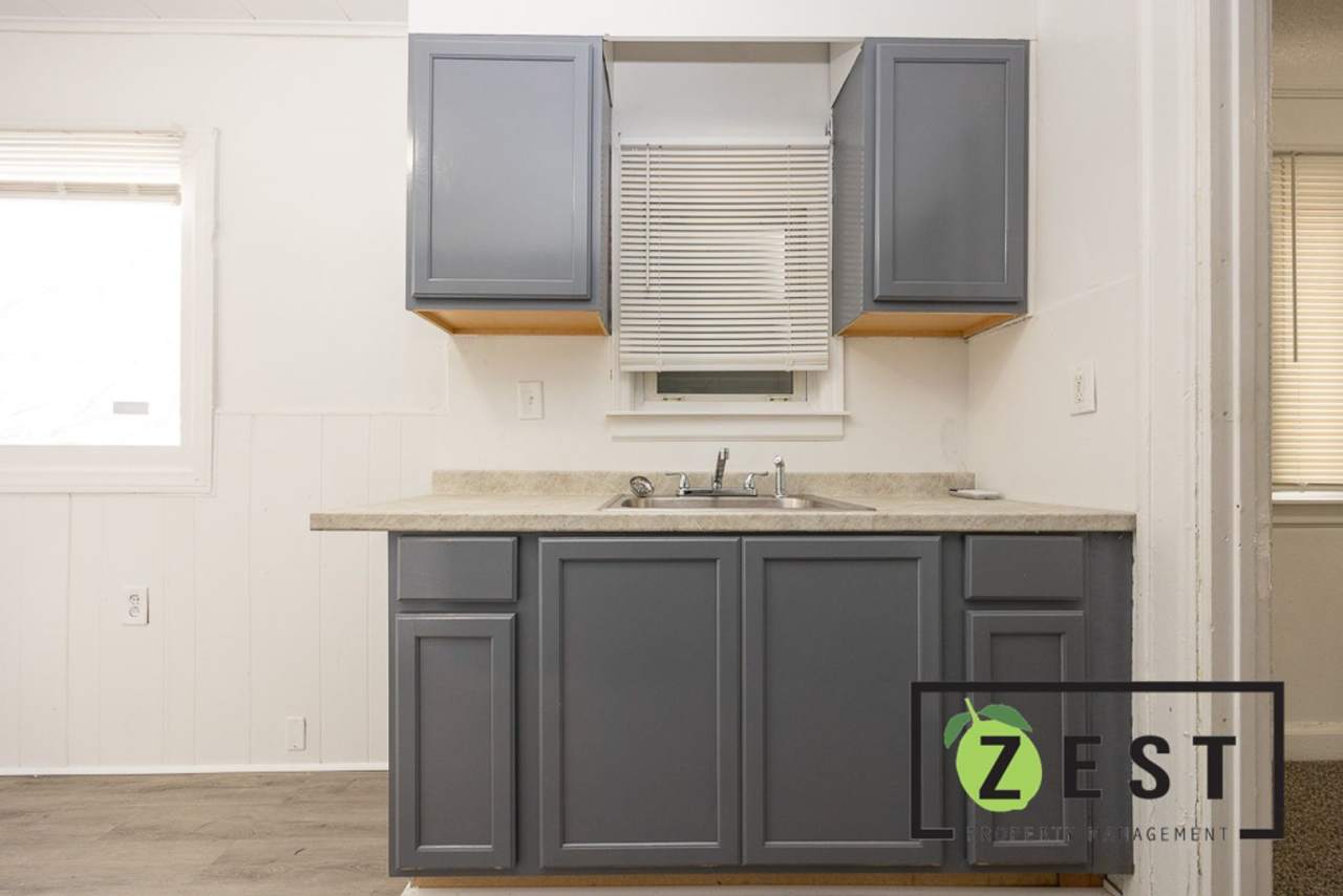 OPEN HOUSE- 12/23! 4PM-4:30PM! Beautiful 3 BED 1 BATH!