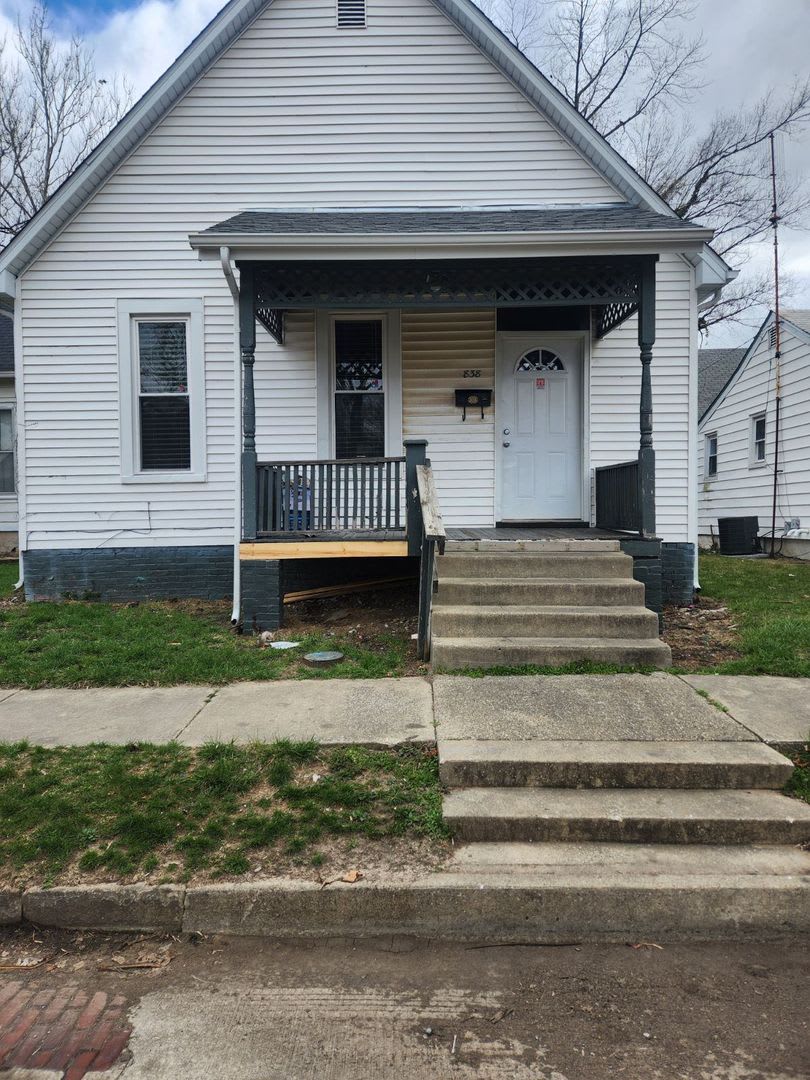 Quaint 2 BR/1 BA home section 8 preferred!