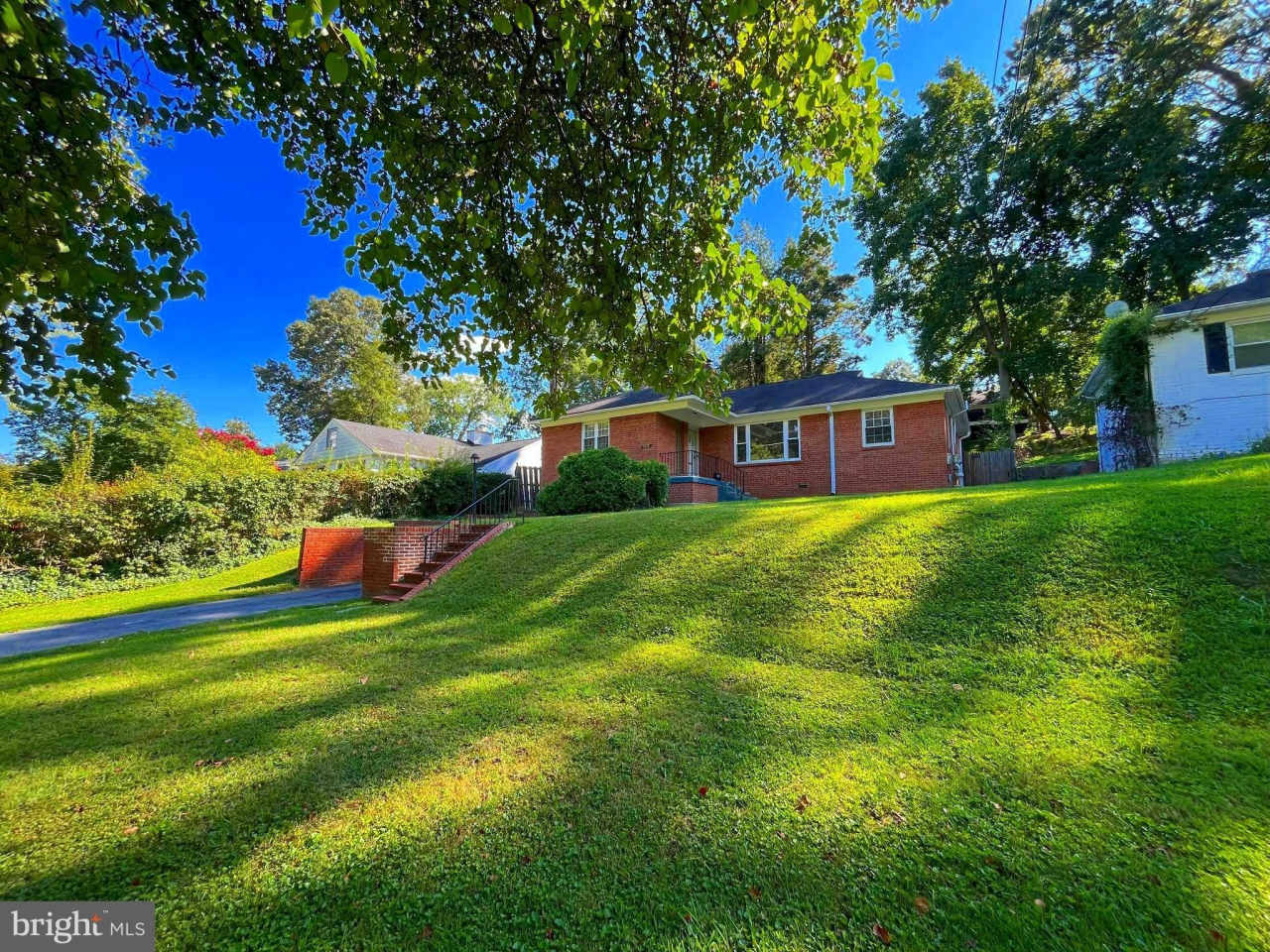 5612 MASSACHUSETTS Avenue