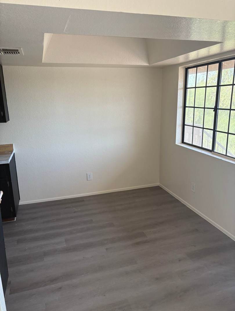 2 bed 1 bath for under $1000