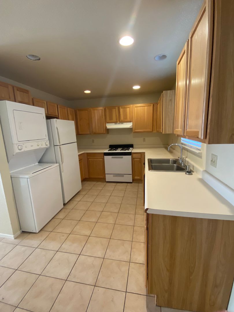 Midtown 2 bedroom 1.5 bathroom