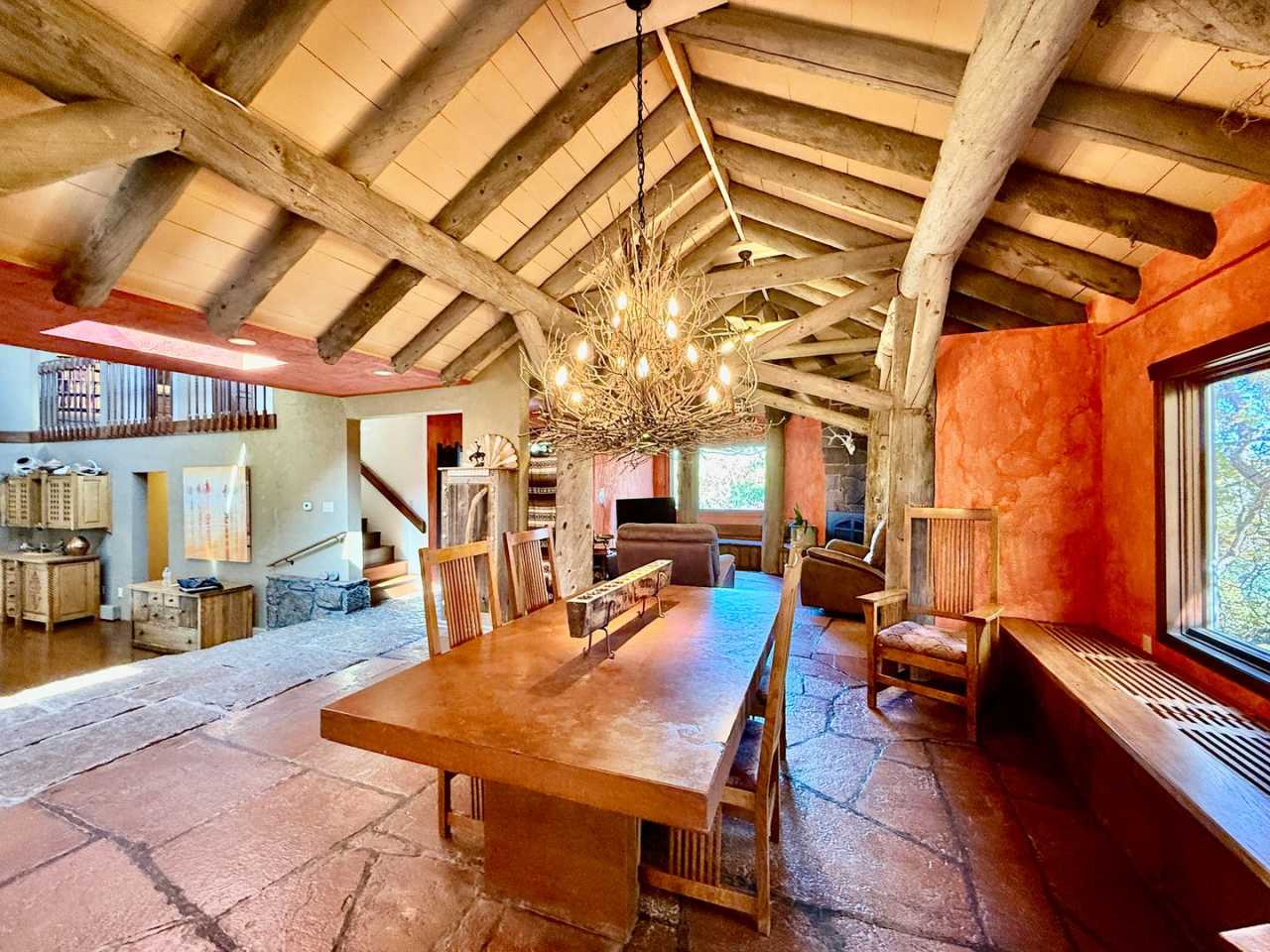 Historic Manitou Springs Home for Rent – Modern Comfort Meets Timeless Charm