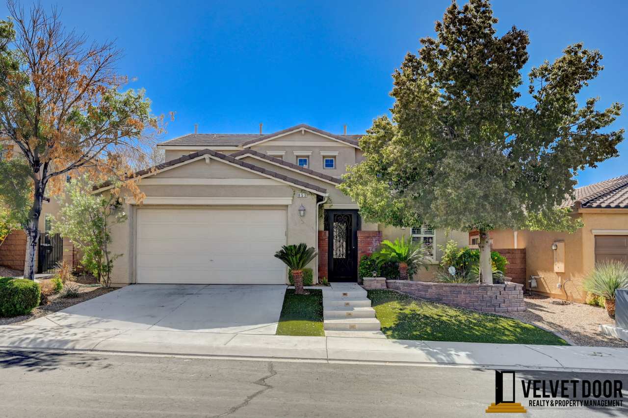 853 Middle Valley Street