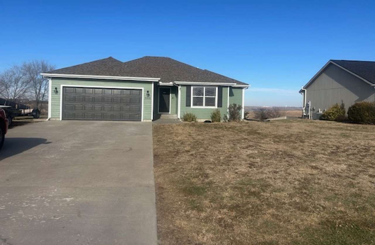 Beautiful 5 Bedroom Home!