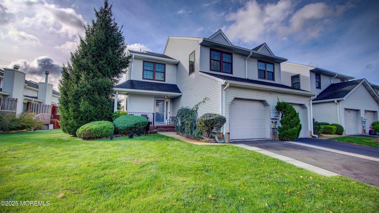 141 Chestnut Way unit: 14-1