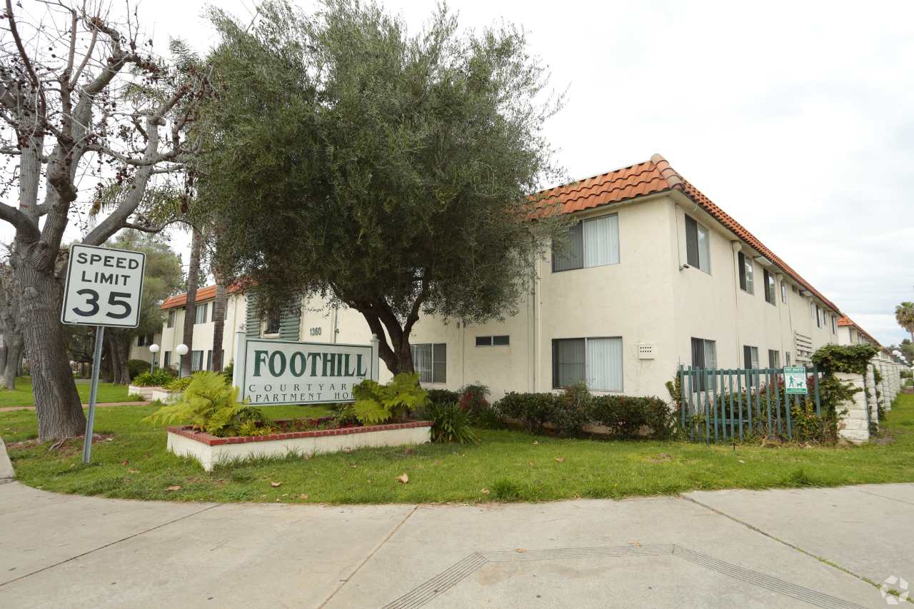 Foothill Courtyard