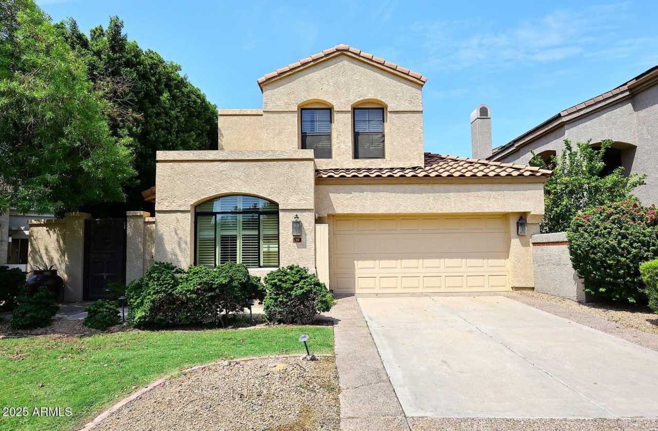 8100 E CAMELBACK Road