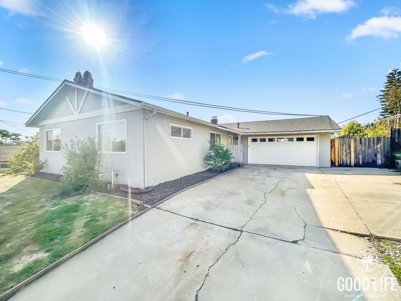 Beautiful 3BD/2BA with Updated Kitchen, 2-Car Detached Garage and A/C in Clairemont!