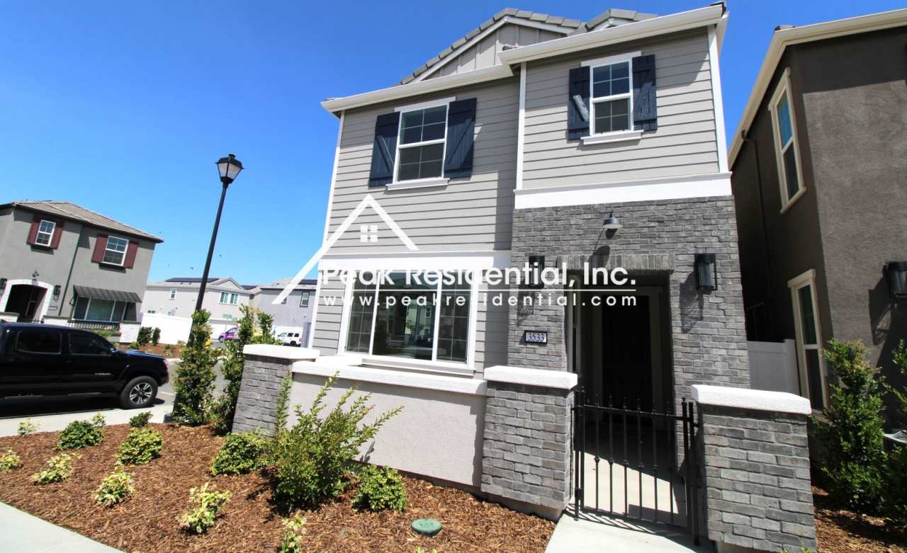 Brand New 3bd/2.5ba West Sacramento Home with 2 Car Garage!