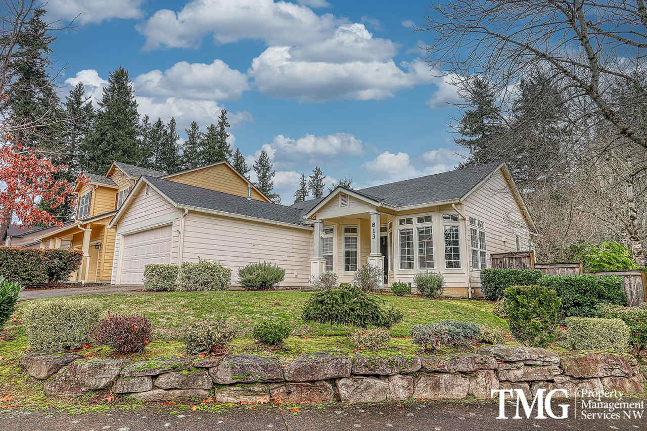 **Move-in Special - November Free Rent** - Corner Home with 3 beds and 2 baths in the Westridge Place Community!