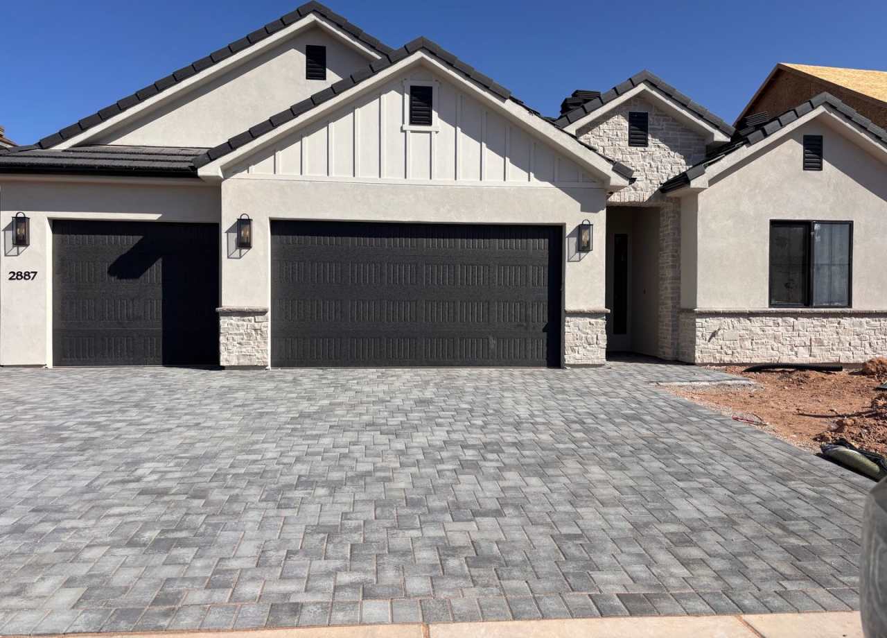 Brand New 4 bed 3 bath home in Desert Canyons