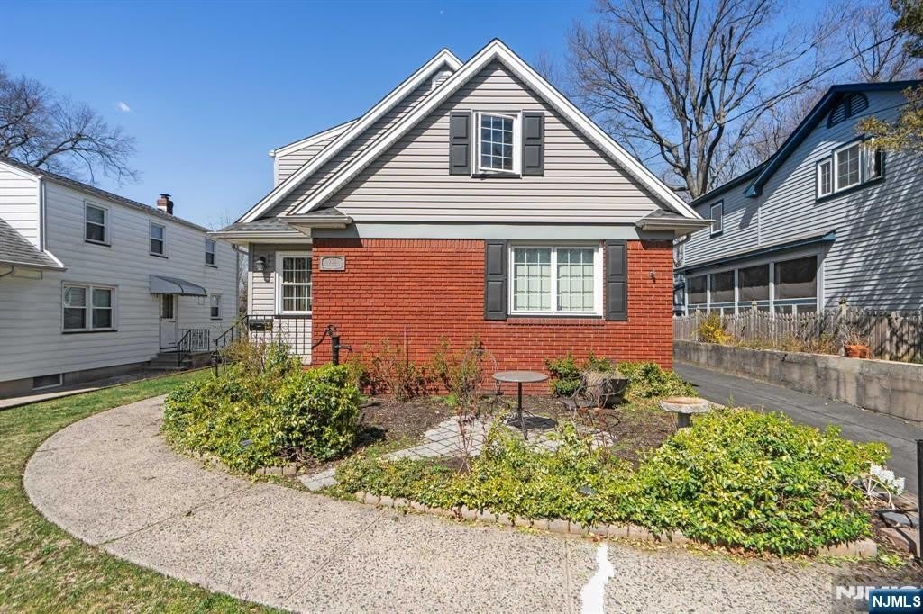 238 Springfield Avenue 1