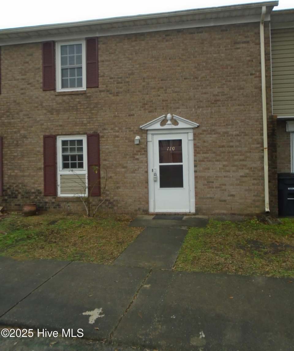 110 King George Court