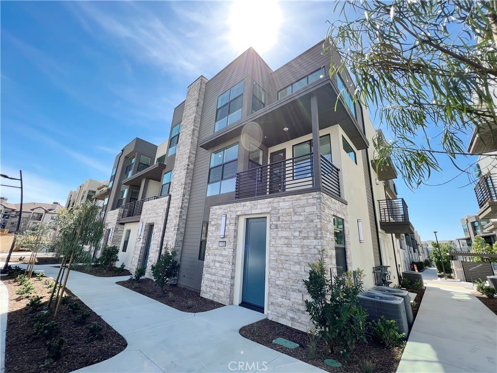 11028 Momentum Drive