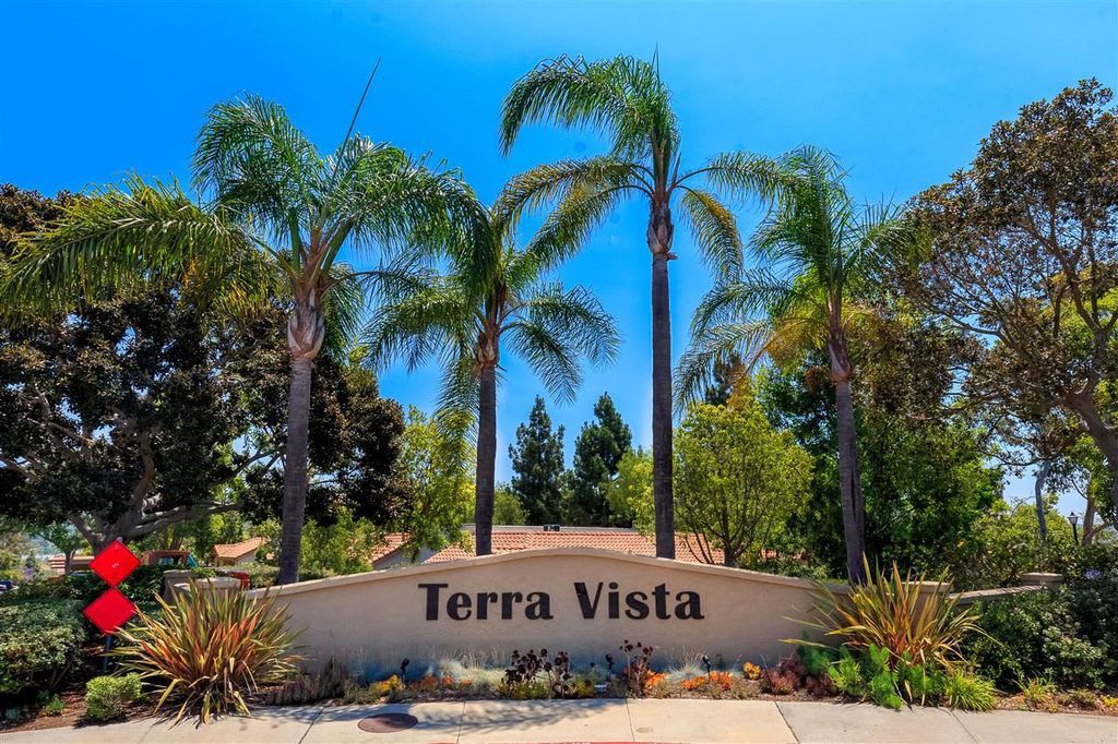 1 Bed, 1 Bath Condo - Fireplace + Private Patio w/ Washer/Dryer!