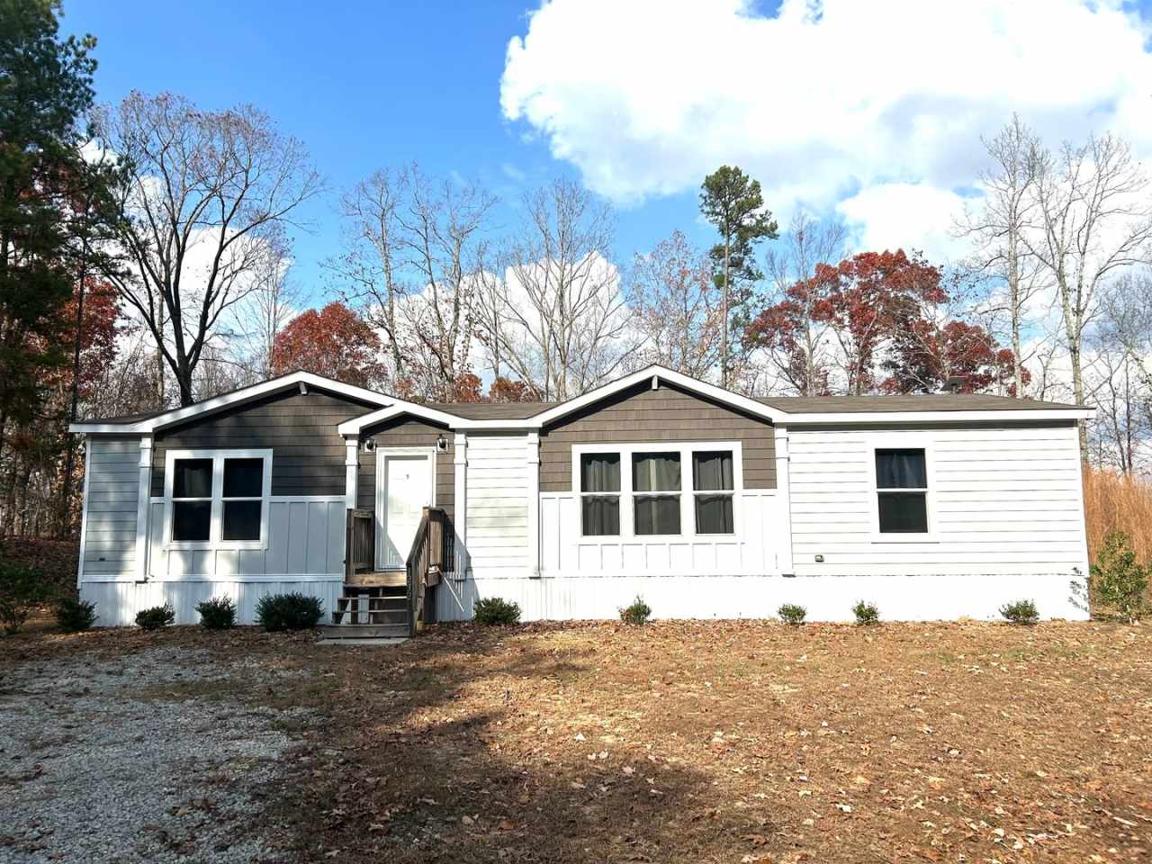 3 bed 2 bath Mountain Living home!