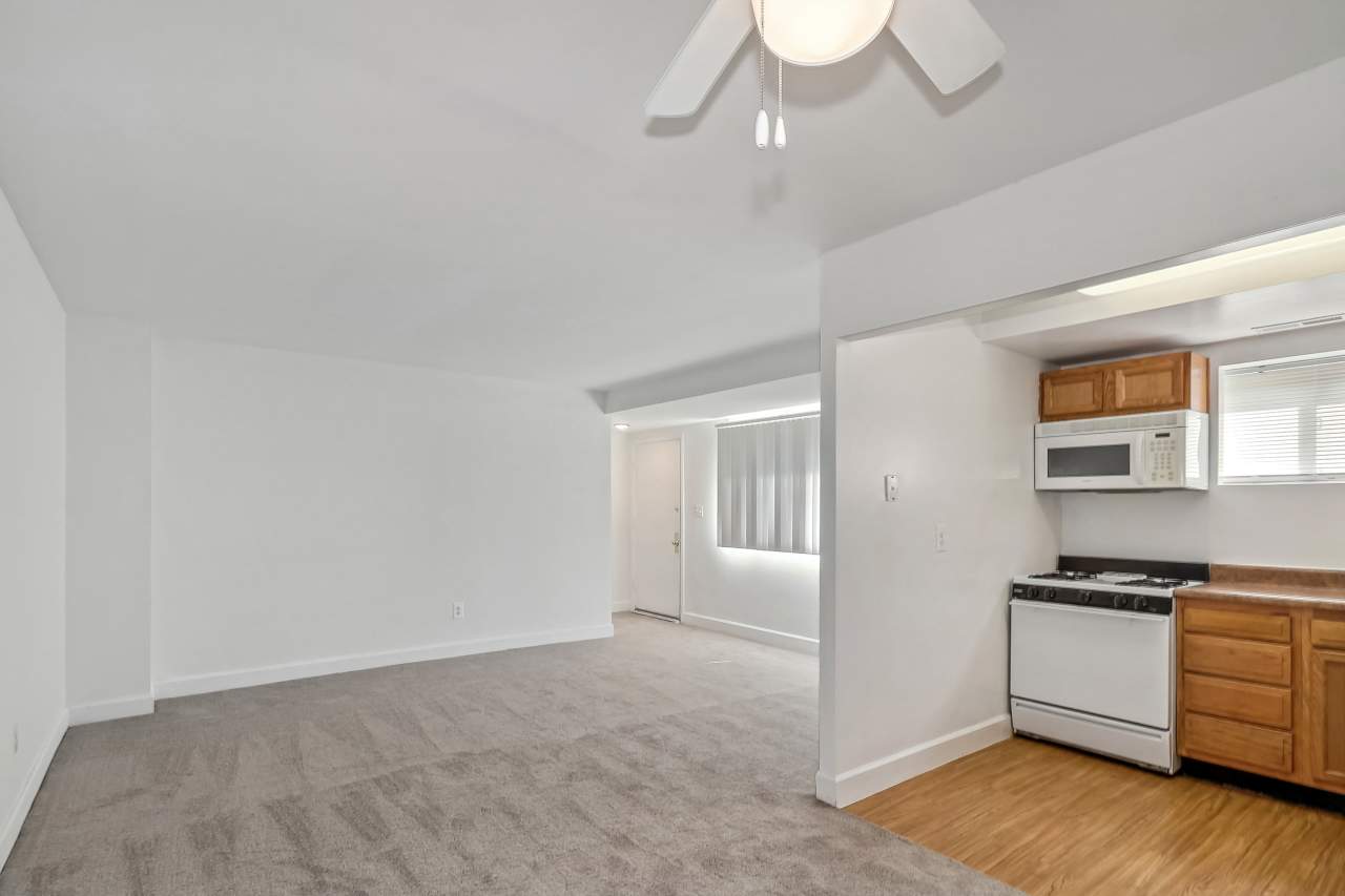 Barclay Square Apartments