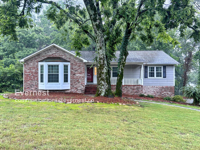 5556 Hunters Hill Road