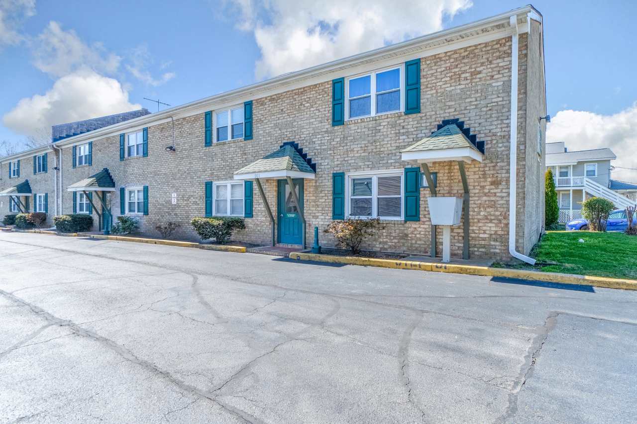 901 Leisure Square - n/a