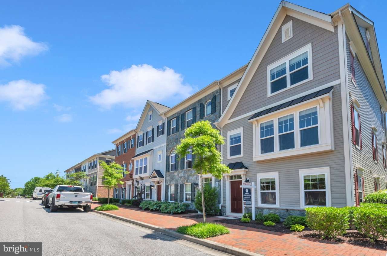 617 S CHERRY GROVE Avenue