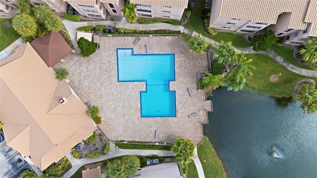 2736 S University Dr