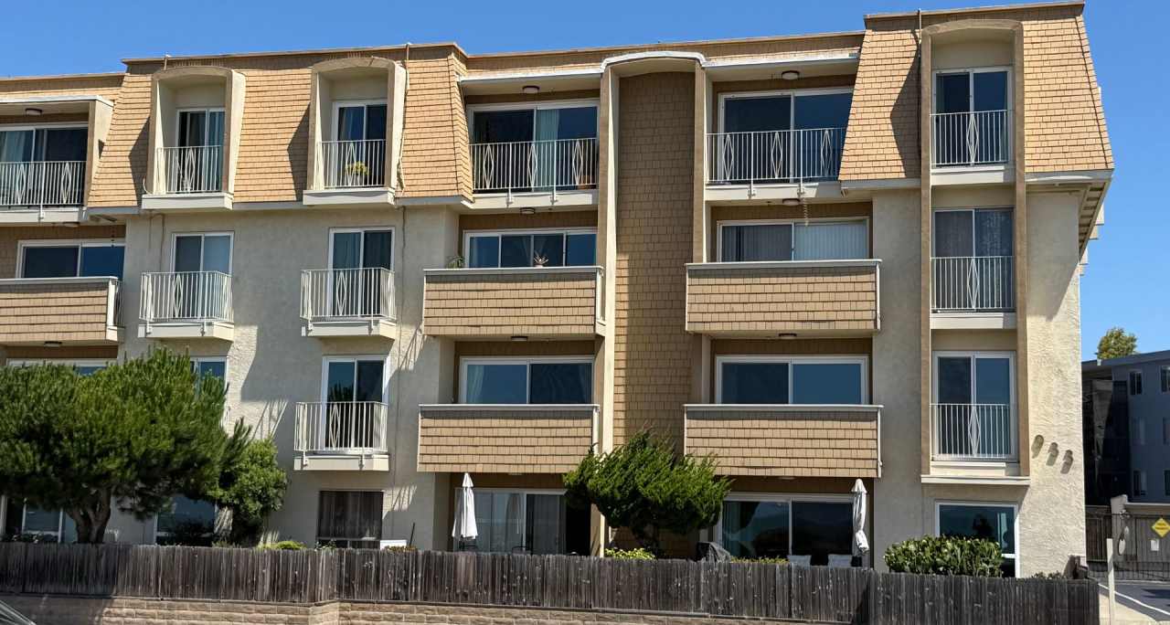 933 Shoreline Unit 206 - 30% Rental Fee