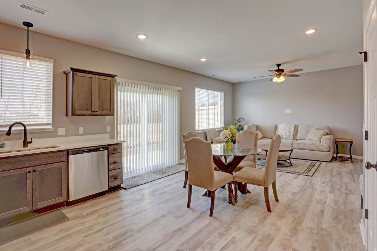 New-Willow Cascades Townhomes!