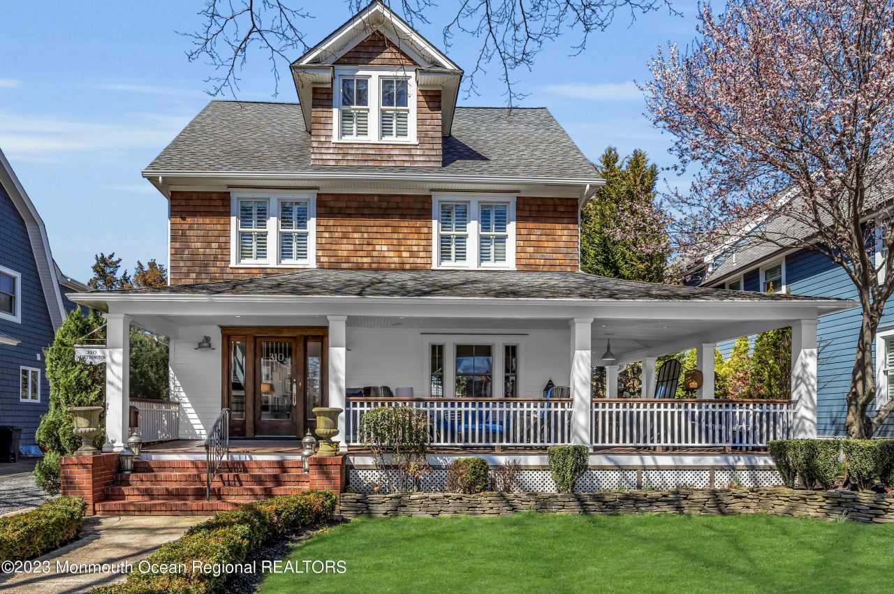 310 Worthington Avenue