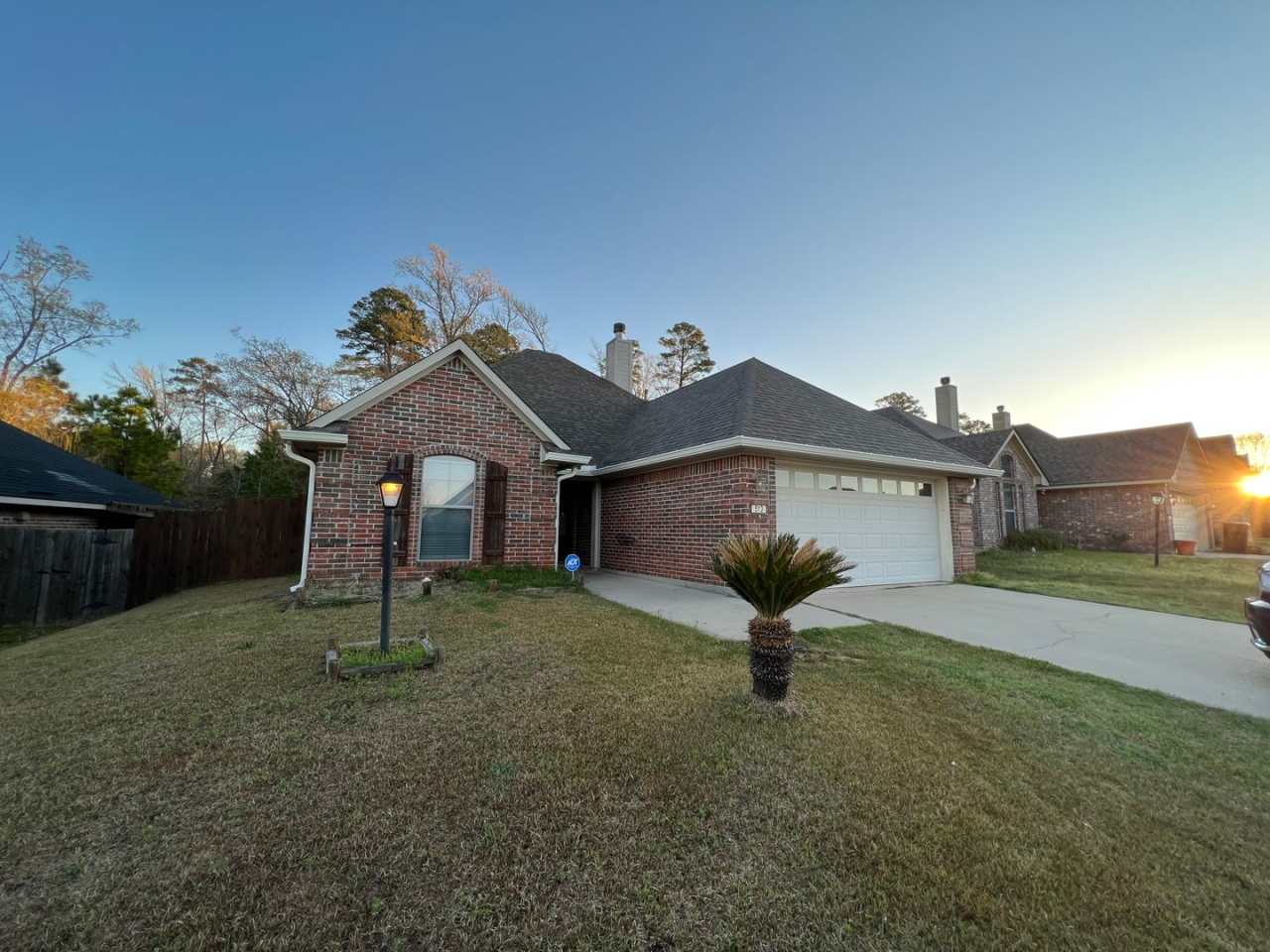 Gated Community close to Barksdale Air Force Base... W/Community Pool