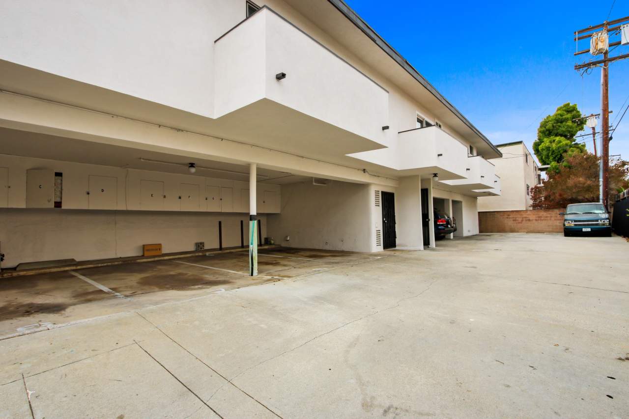 3666 Cardiff Apartments