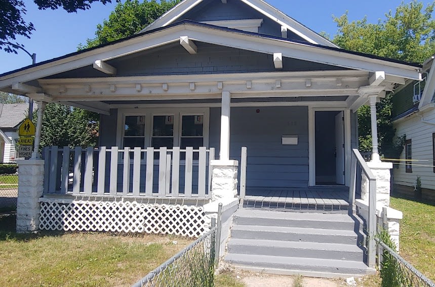 1532 West Concordia Avenue