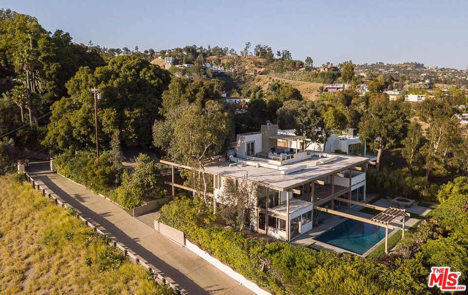 9892 BEVERLY GROVE DR