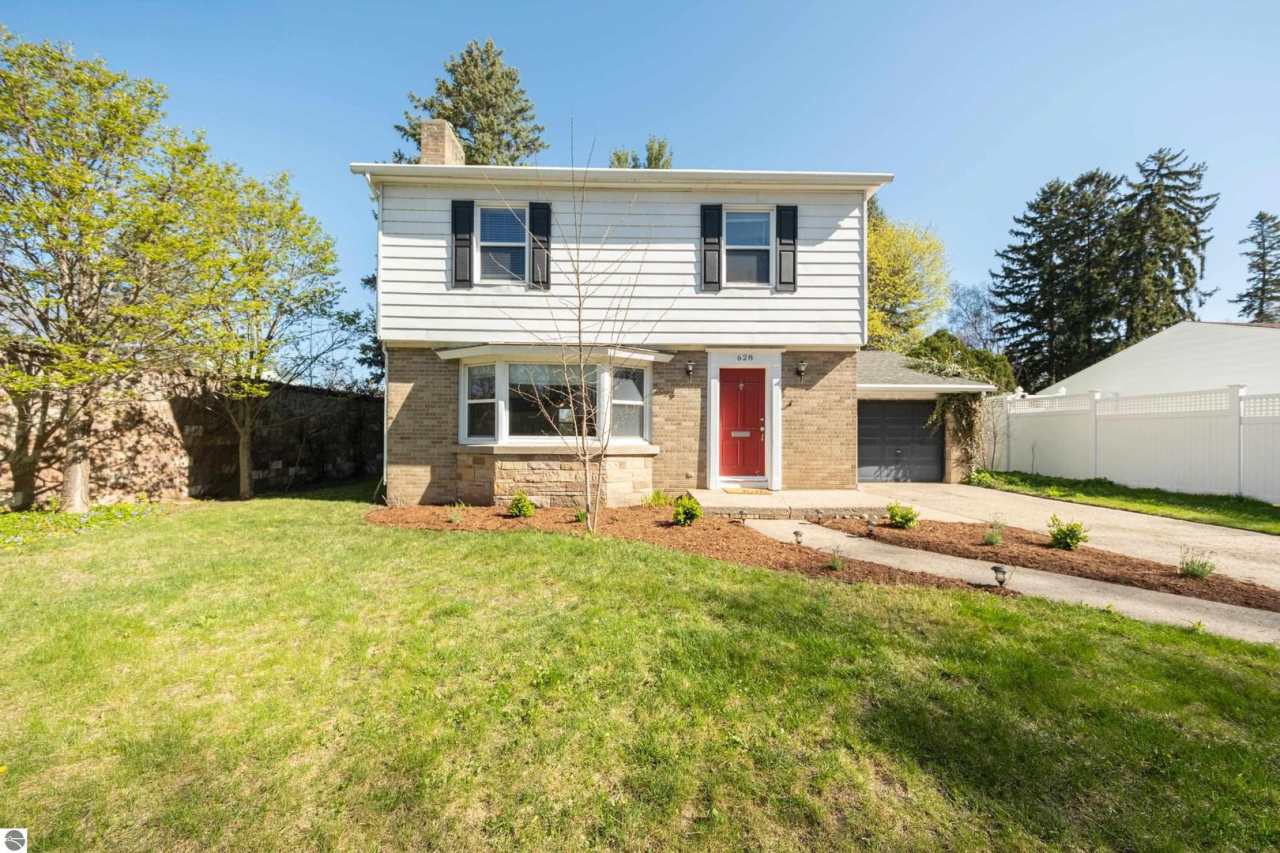 Charming In-Town Rental – Close to Downtown Traverse City!