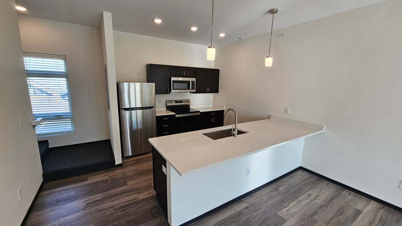 416 E Cottage Grove Ave