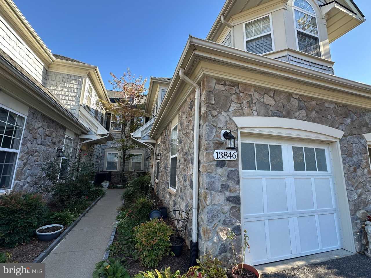 13846 GREENDALE Drive unit: 59