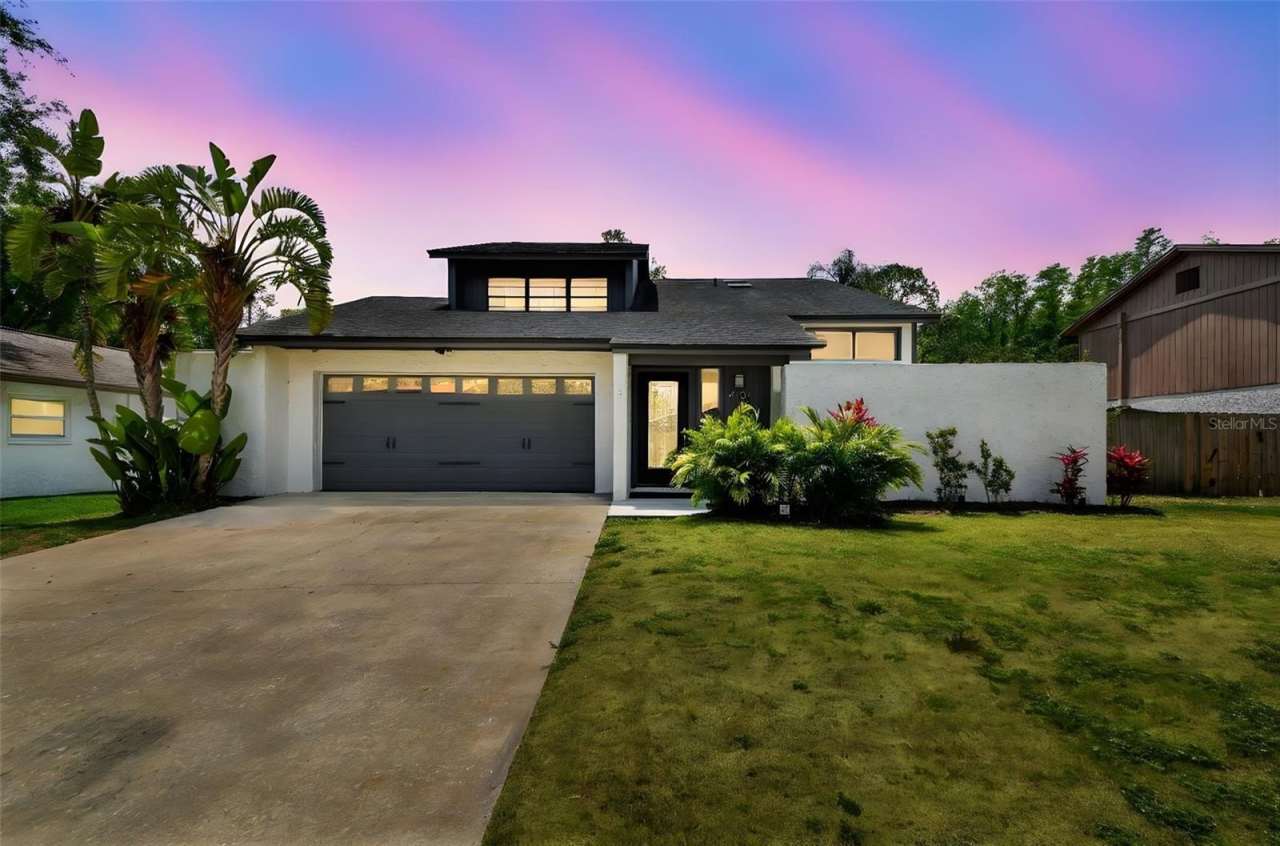 4704 DEERWALK AVENUE