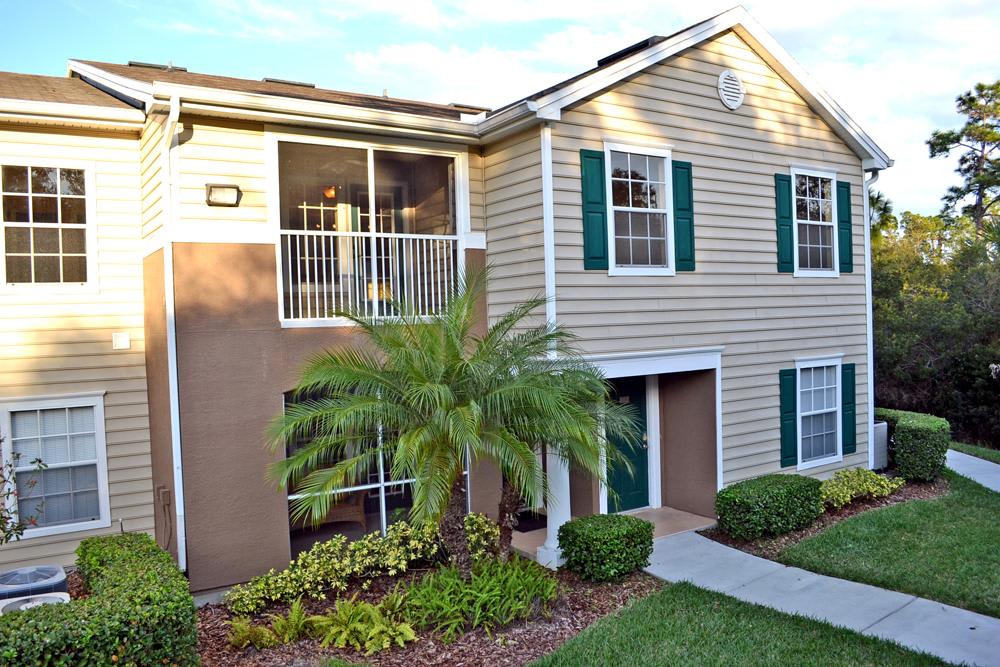 Luxury 3 bedroom 2 bath condo in Lakewood Ranch