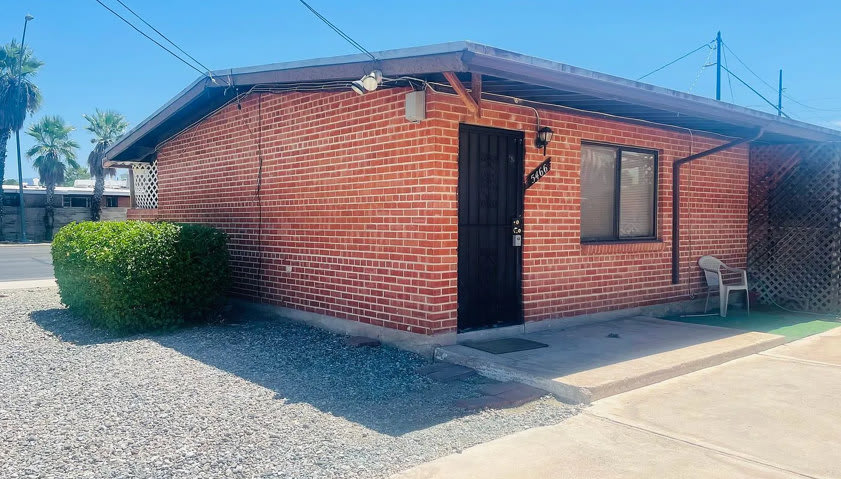 5466 East Willard Street