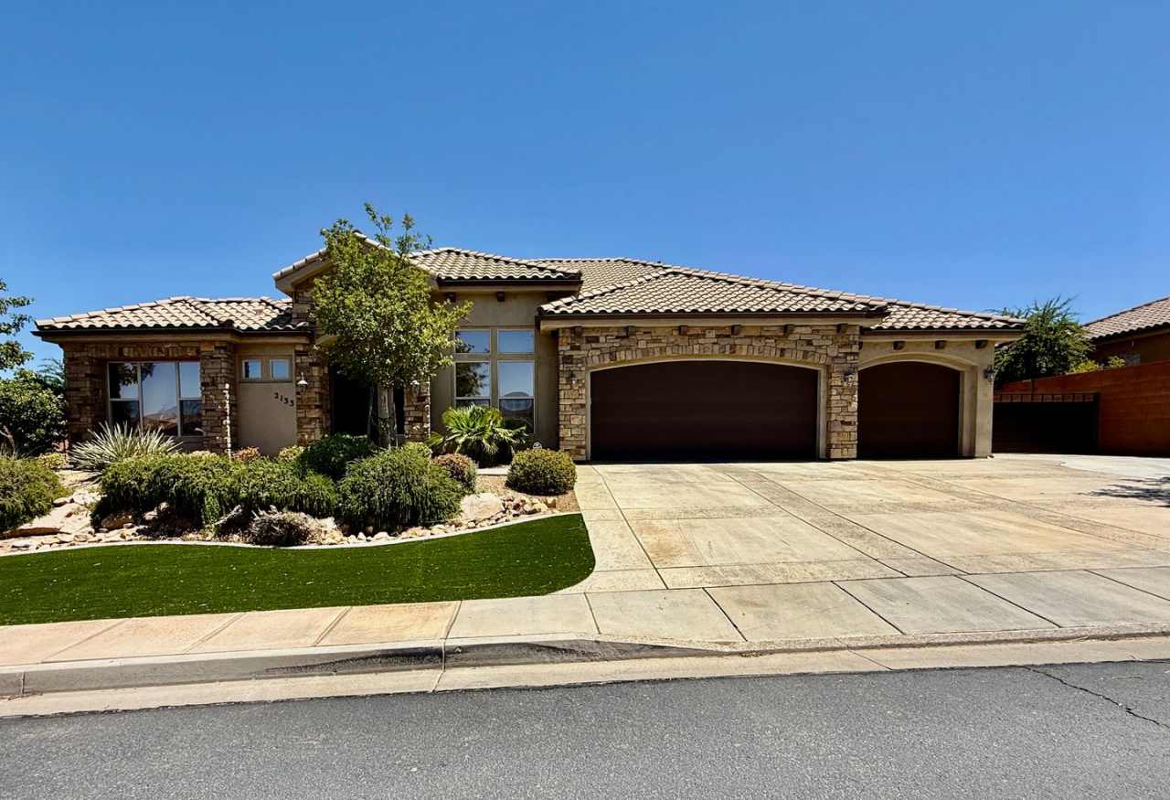 Beautiful Five-Bedroom Home in Tonaquint Valley