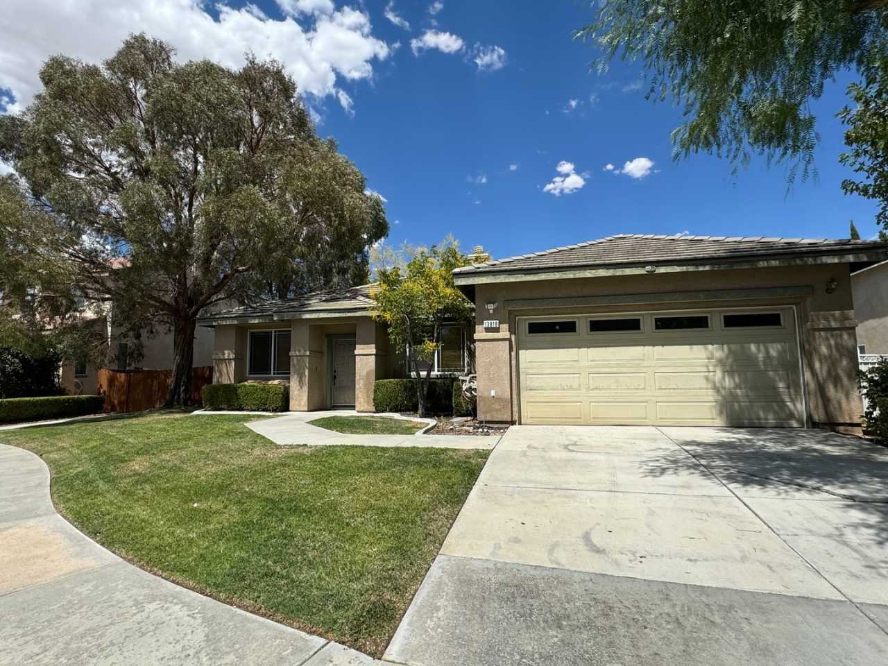 Beautiful home on cul-de-sac!!!