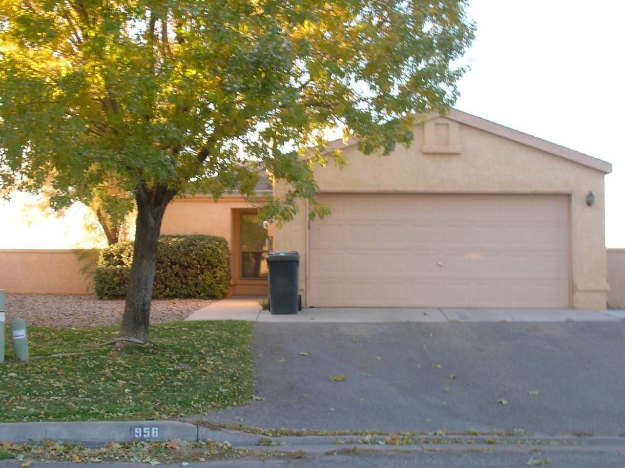 956 Harrison Dr. N.E.