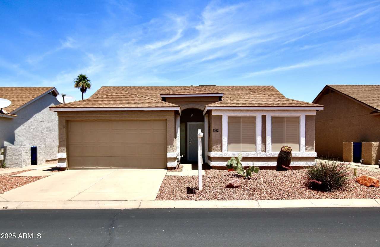 1702 E PALM BEACH Drive