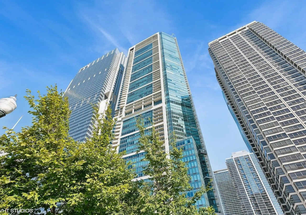 1244 Square foot, luxury condo in Lakeshore East, Chicago