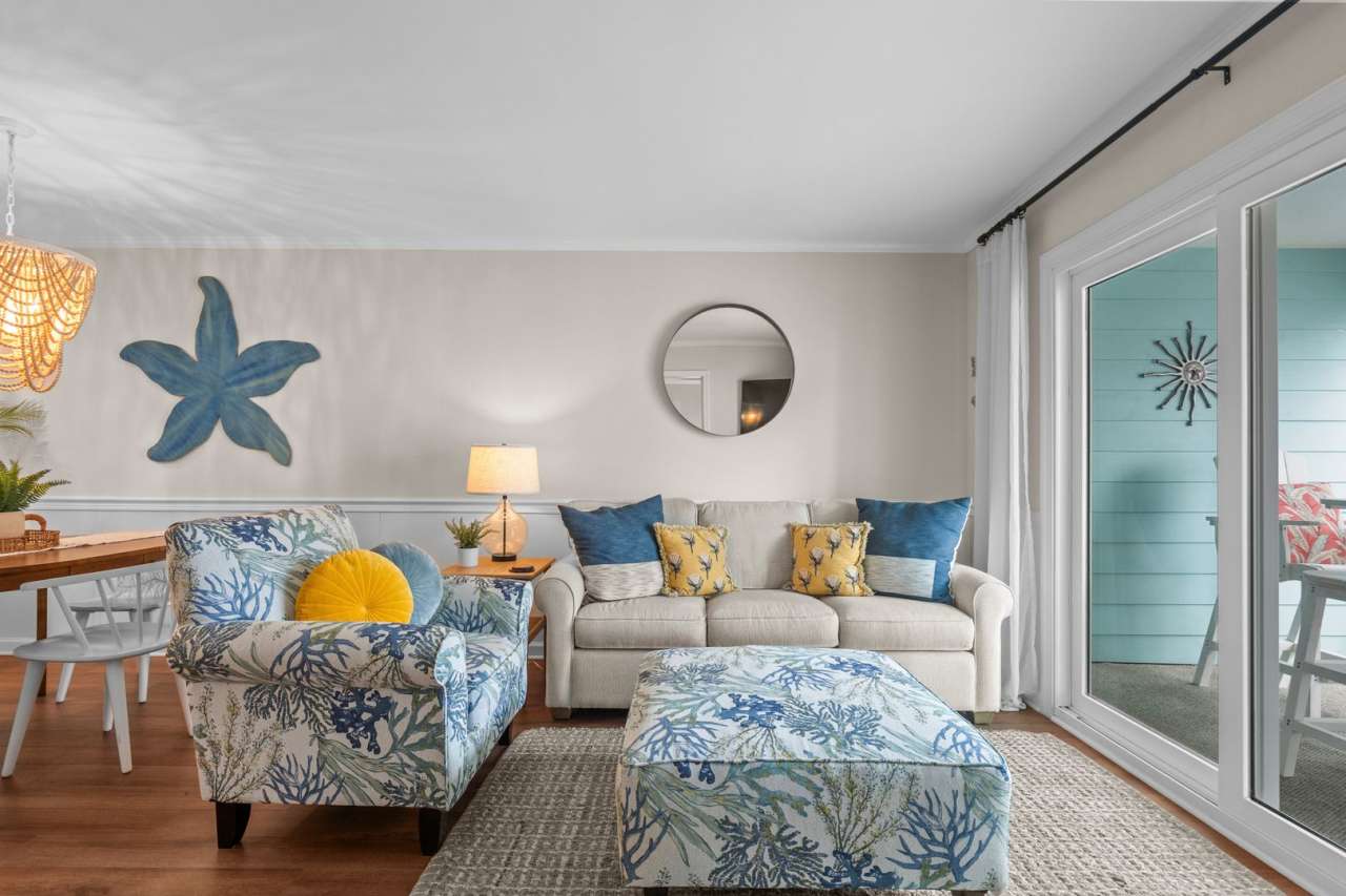 Shore Thing: Seasonal Beachfront Rental (Nov 1 - February 28, 2026)