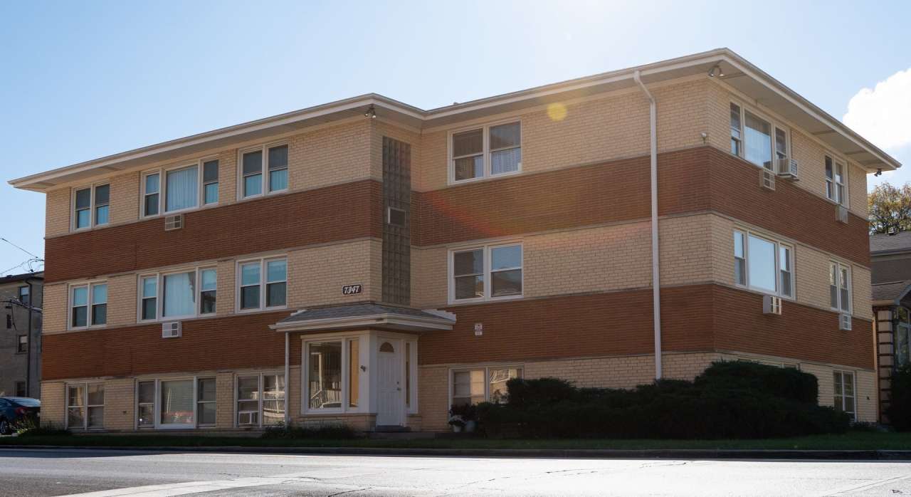 7347 W Diversey Avenue