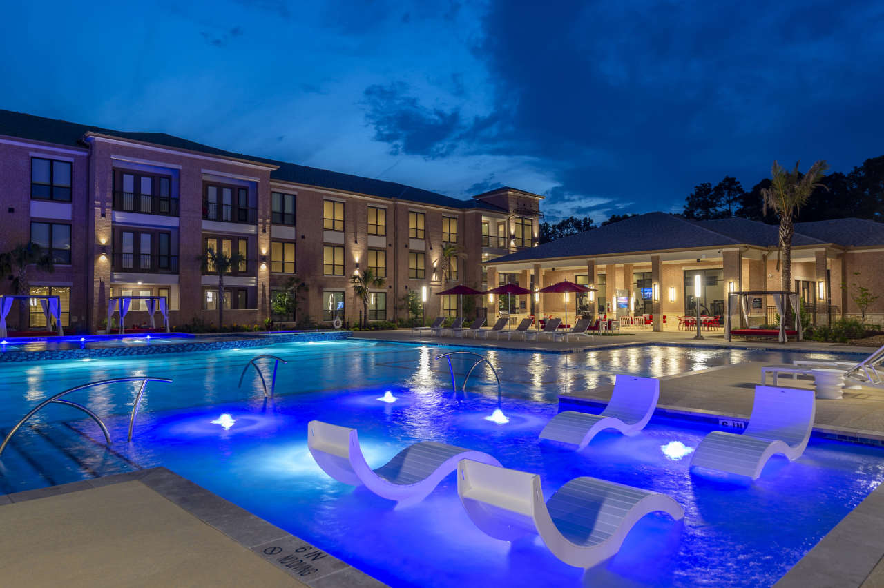 Imperial Oaks Square