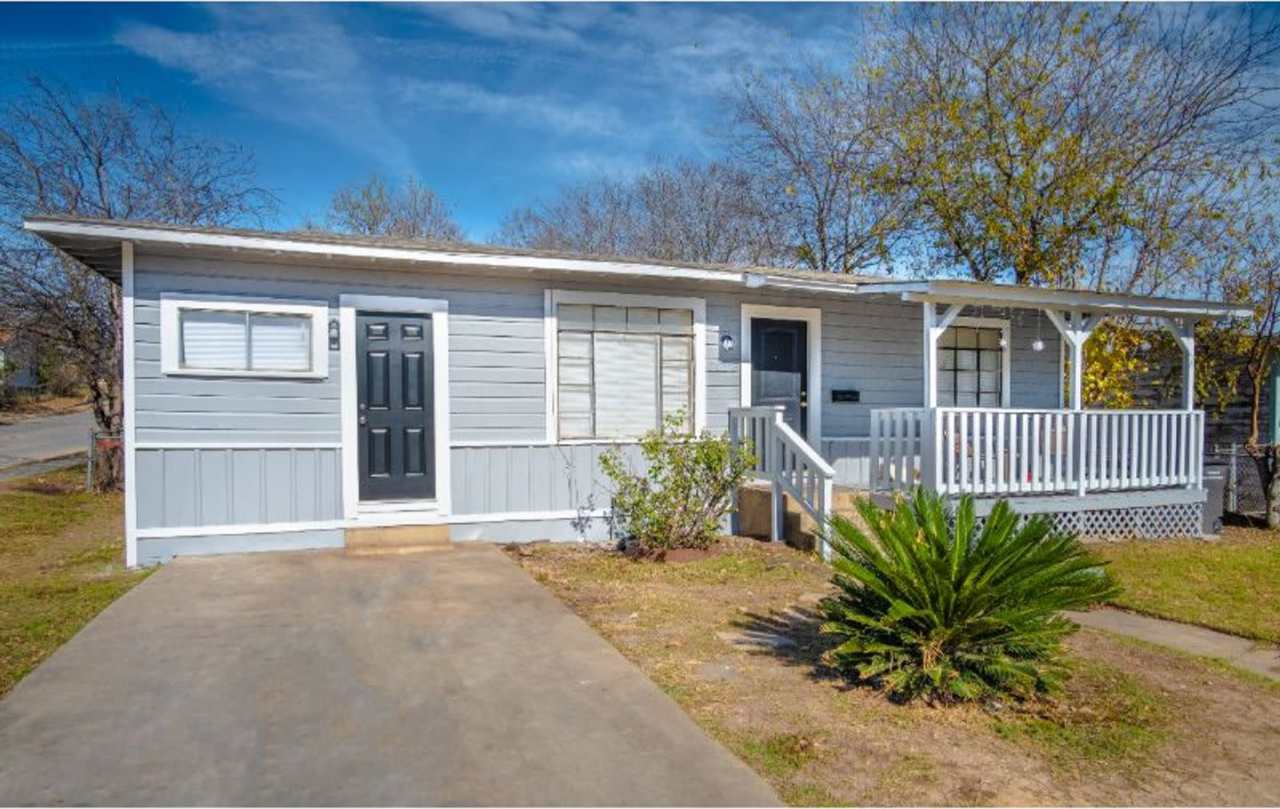 Cozy Remodeled Home Near Downtown